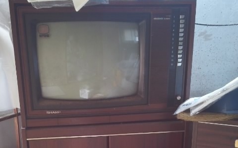 昭和時代の古いテレビ