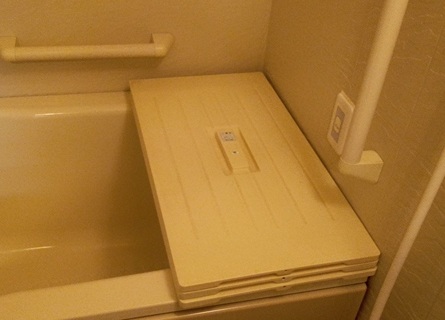 公団のお風呂場の蓋
