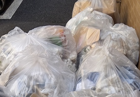 ゴミ屋敷から搬出した大量な不用品